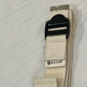 Gaiam new Cream Yoga Strap